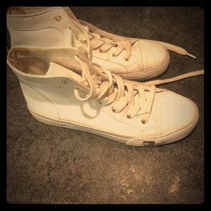 White leather Tommy Hilfiger high top shoe